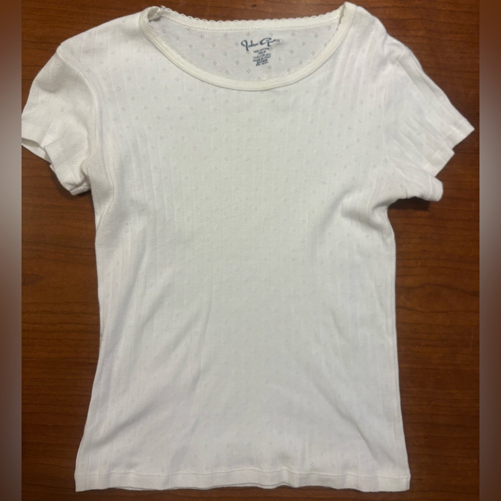 Brandy Melville t shirt